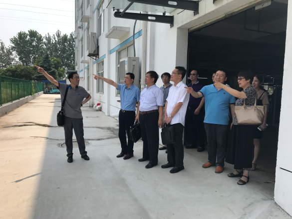 蔣金華副總裁一行調(diào)研中錦淮安鴻博廠
