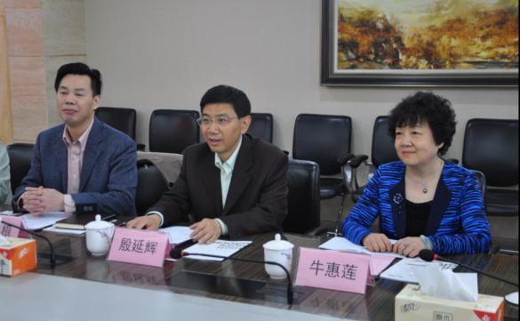 中國出口信用保險(xiǎn)公司殷延輝總經(jīng)理助理一行來集團(tuán)調(diào)研交流