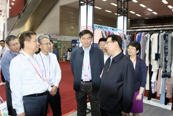 郭元強(qiáng)副省長(zhǎng)視察匯鴻集團(tuán)廣交會(huì)展位